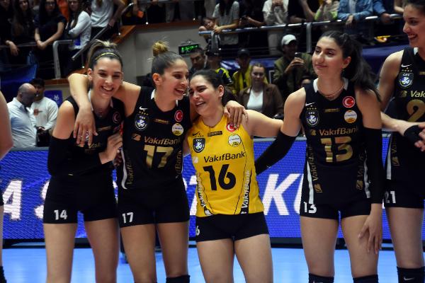 VakıfBank üst üste 3'üncü kez şampiyon