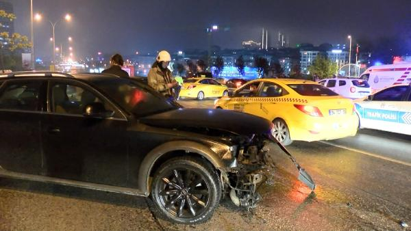 Kadıköy’de zincirleme kaza, 2 yaralı