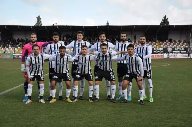 Somaspor 1 puanla zirveye yaklaşmayı kaçırdı