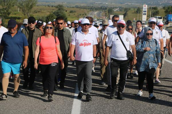 Tanju Özcan'ın 'Değişim ve Adalet' yürüyüşünde 4'üncü günü