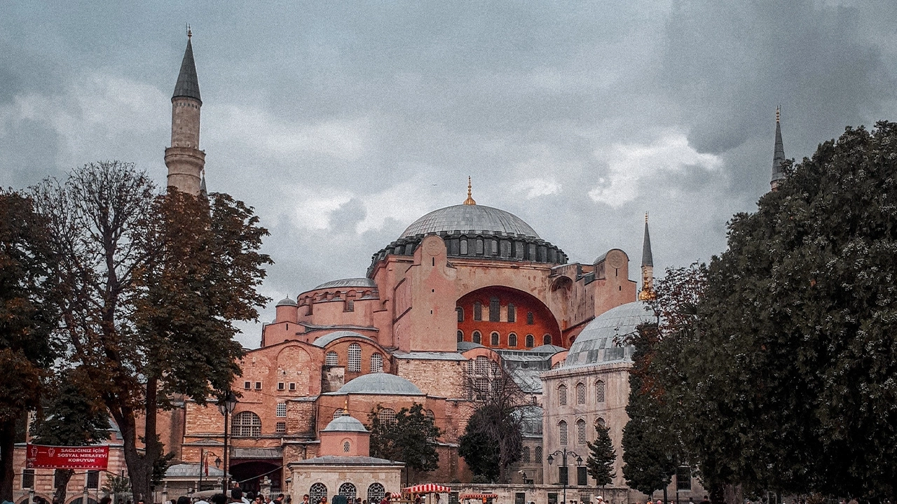 Ayasofya Camii'ni kaç kişi ziyaret etti