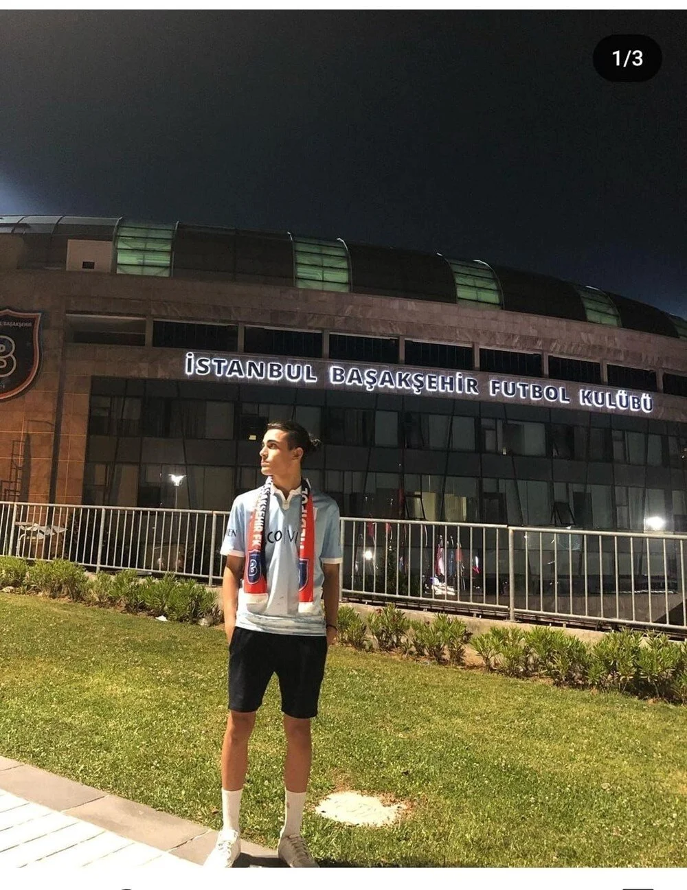 Başakşehir’li futbolcuya bıçaklı saldırı!
