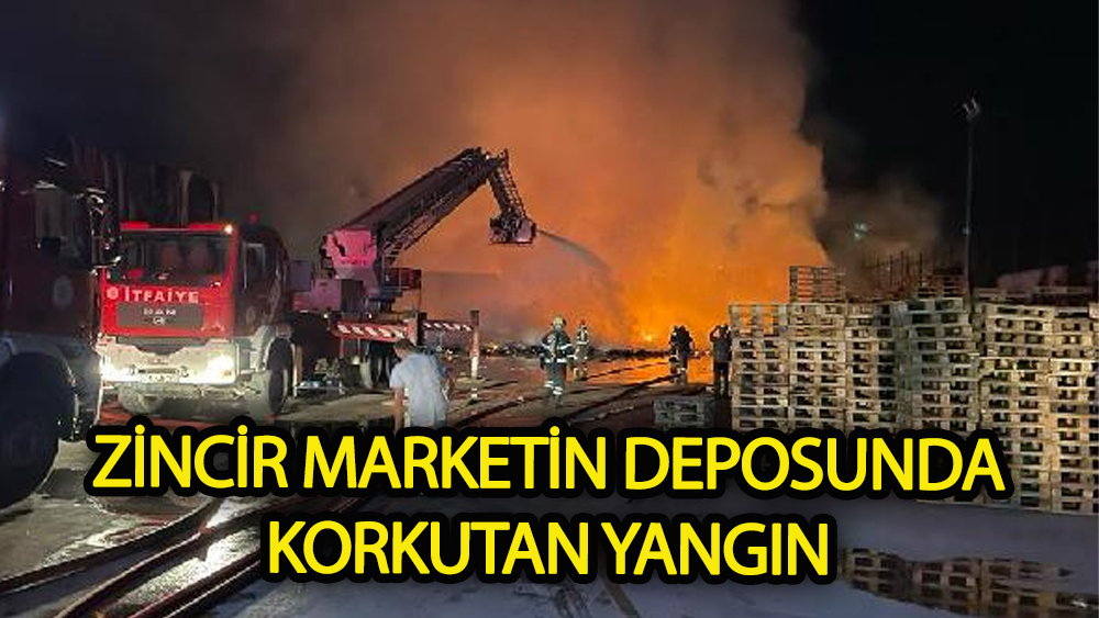 Zincir marketin deposunda  yangın çıktı
