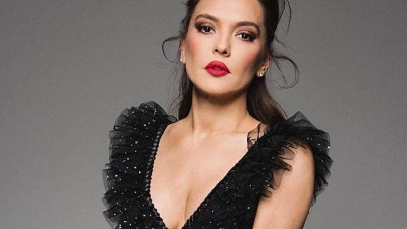 Ünlü şarkıcı Demet Akalın kaza geçirdi!