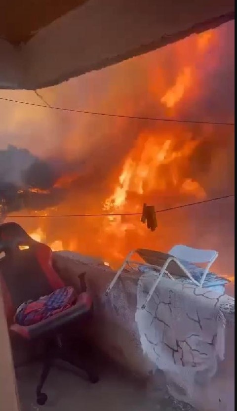 Maltepe'deki yangın evleri sardı