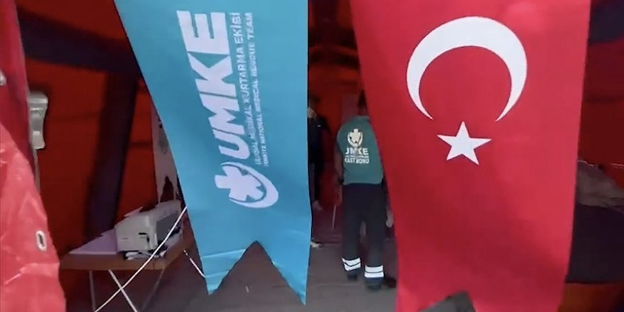 UMKE ekibi Libya'da bölge halkının yaralarını sarıyor