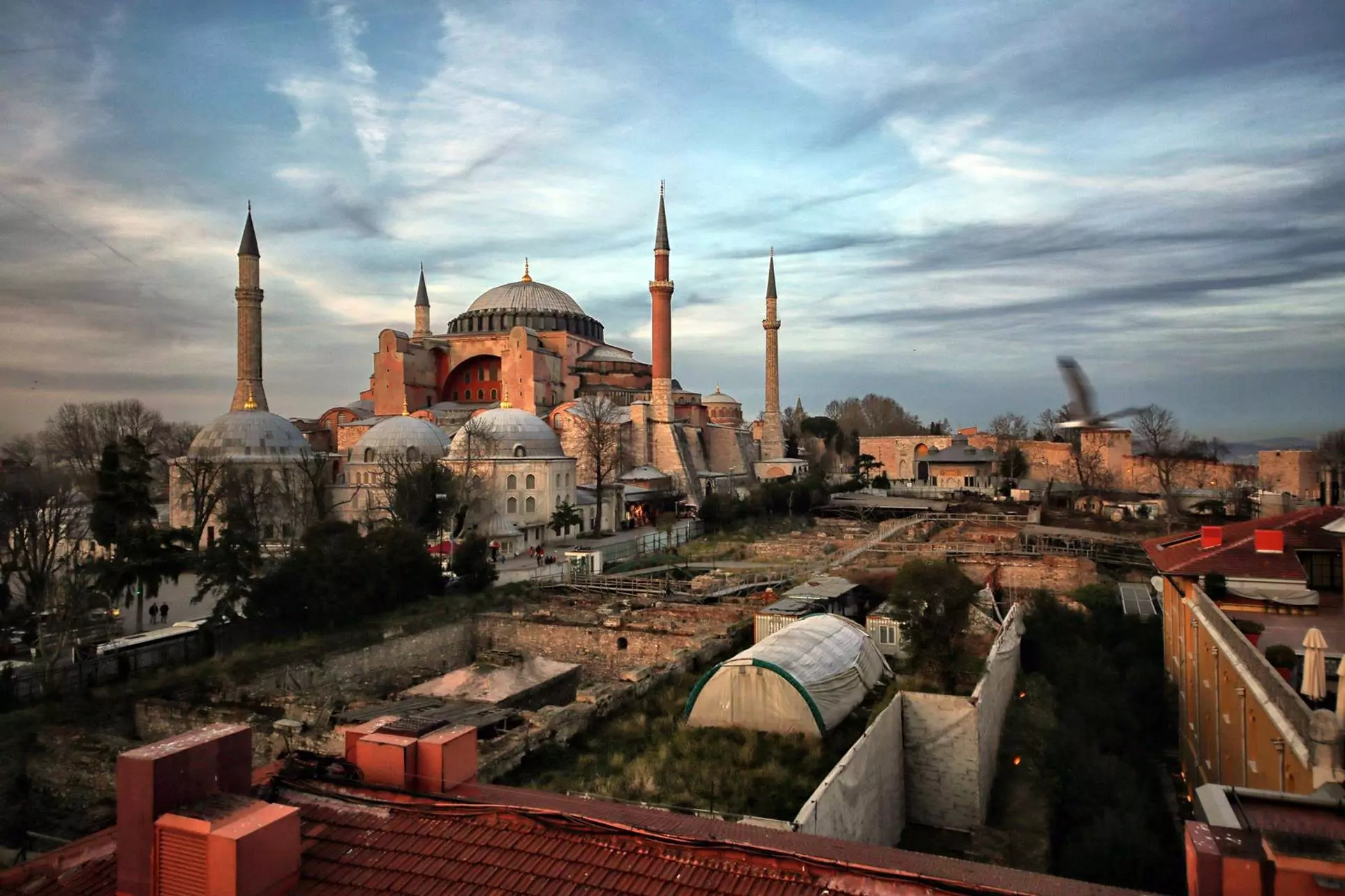 Ayasofya'ya Tepki! Kapatılacak Mı?