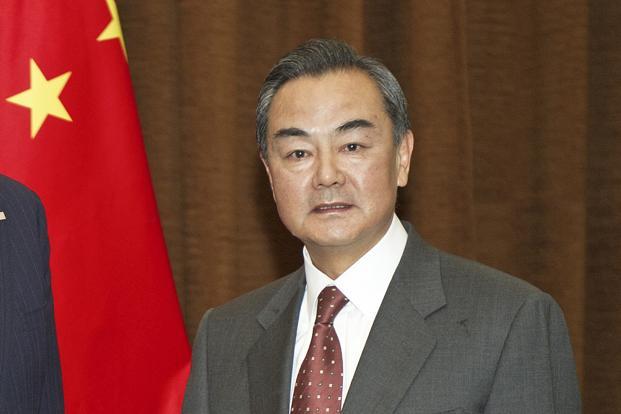 Wang Yi'nin Serdar Ortaç'a benzerliği Şok Etti!