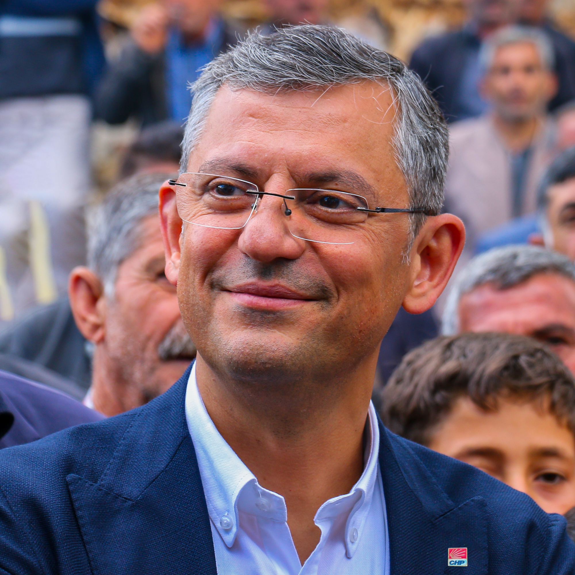 Davutoğlu'ndan hayırlı olsun telefonu
