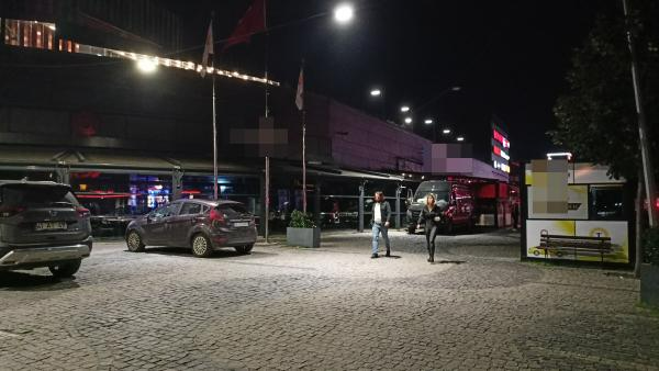AVM' de eğlence mekanına silahlı saldırı