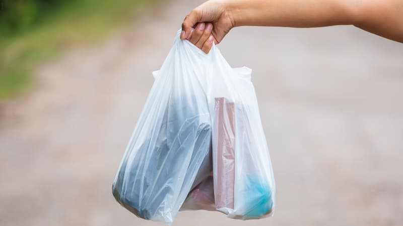 Plastik poşet kullanırsanız 4 yıl hapis yatarsınız.