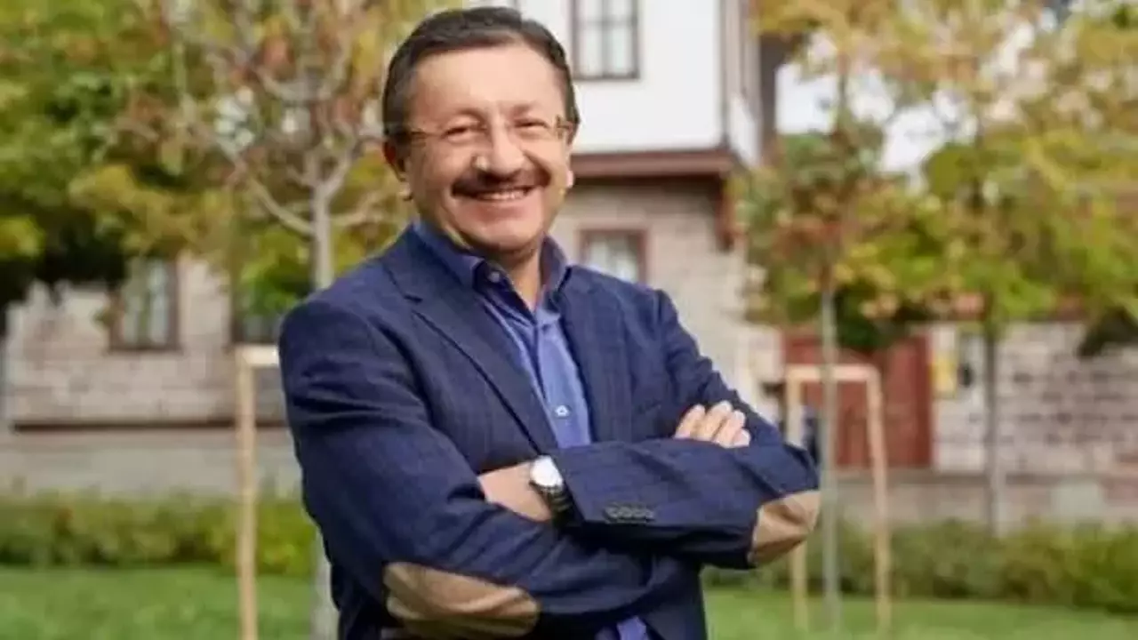 Bakan yardımcısı istifa etti