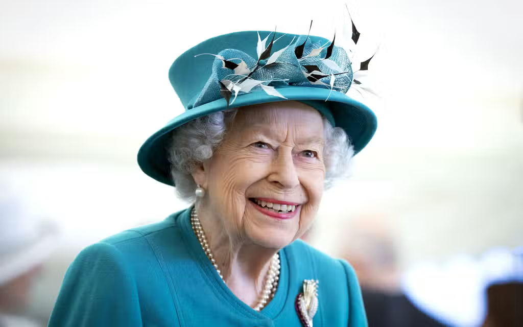 Kraliçe Elizabeth'in hayatı film oldu