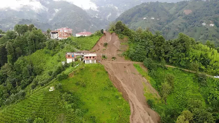 Karadeniz’de heyelan sebepleri “vahşi boşaltma”