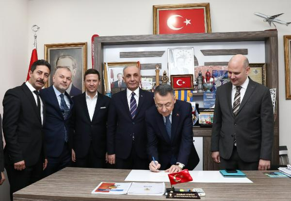 Gelecek ve Deva Partisi Yenimahalle ilçe başkanları, AKP'ye geçti
