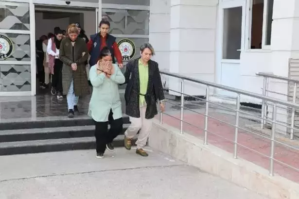 Kadın hırsızlık çetesi çökertildi