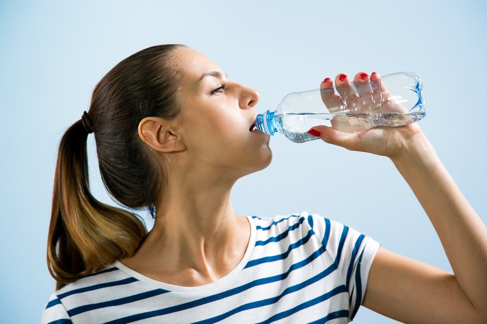 Plastik şişelerde su içmenin zararları