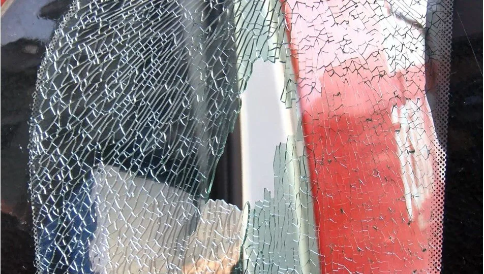 YRP'nin seçim aracına ateş açıldı