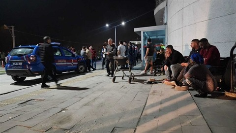Muhtar adayı olan akrabasını desteklemediği için öldürüldü