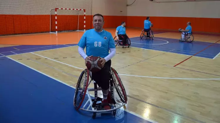 Basketbolla hayata döndü