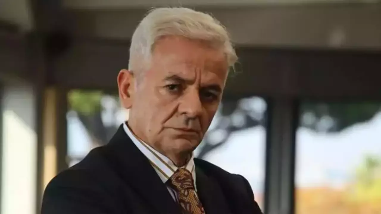 Ünlü sanatçı 24 gün arayla 2 acı yaşadı