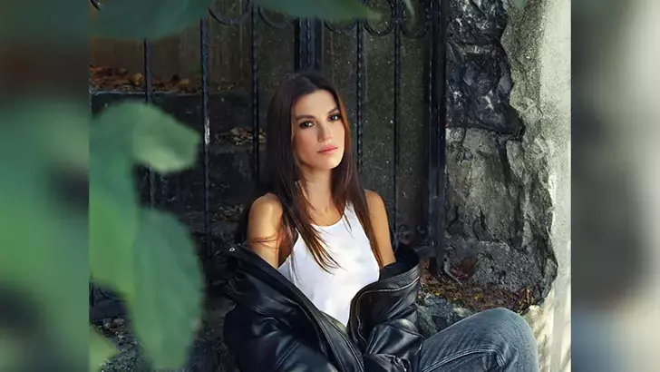 Taş Kağıt Makas'ta Yüsra Geyik Performansı