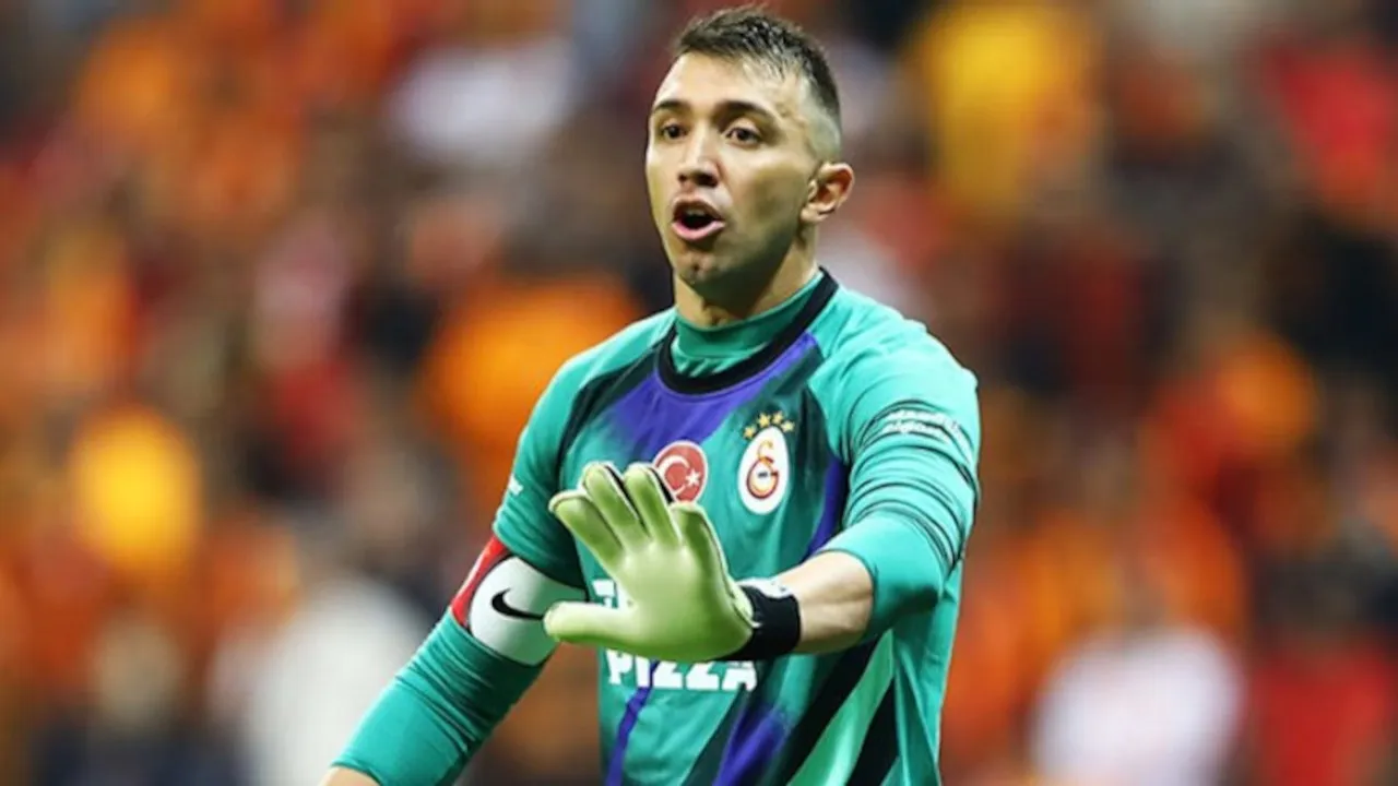 Muslera milli takım kariyerini noktaladı