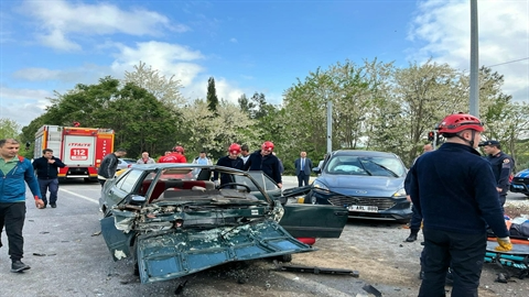 Balıkesir’de Feci Kaza: 1 ölü, 5 yaralı