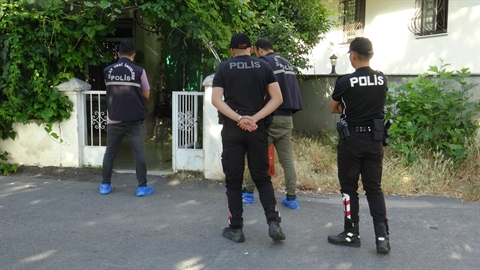 Avcılar'da kahvehaneye kaleşnikoflu saldırı