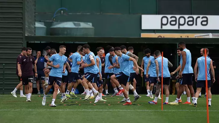 Trabzonspor'un yeni transferleri ilk antrenmanlarına çıktı