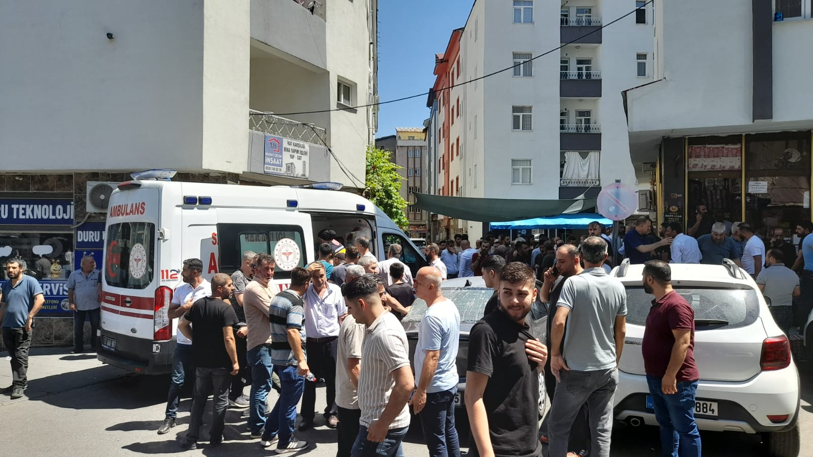 Madde bağımlısından bıçaklı saldırı: 2 ölü, 7 yaralı