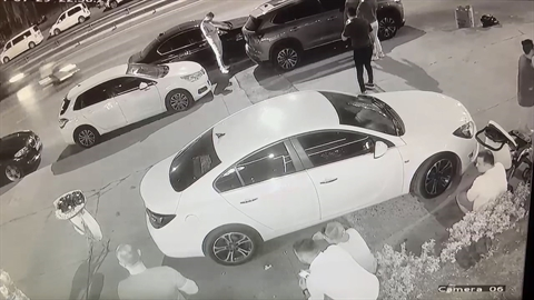 Bakırköy'de Silahlı Saldırı Anı Kameraya Yansıdı