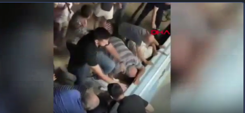 Denize Düşen Kız Çocuğunun Kurtarılma Anı Kamerada