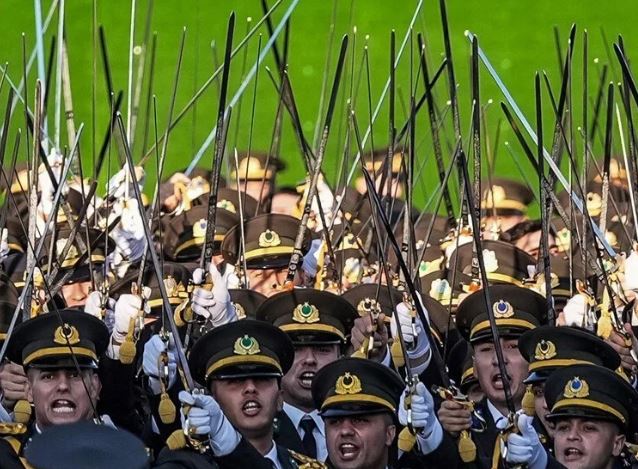 Milli Savunma Bakanlığı’ndan teğmenlerin kılıçlı yeminine ilişkin açıklama