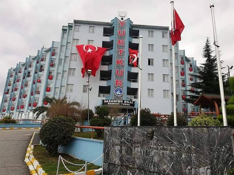Karamürsel’deki Öğrencilerin Barınma Sorunu: Meslek Yüksekokulu’nun Taşınma Planı mı Var?