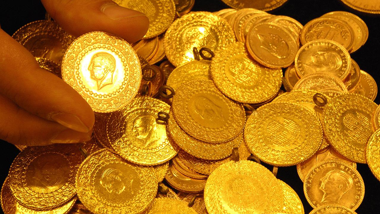Altın aldı başını gidiyor. Gram altın ne kadar oldu?