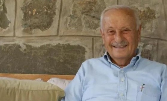 Trabzon'un eski belediye başkanı Orhan Karakullukçu son yolculuğuna uğurlandı