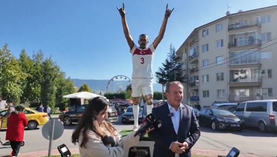 Tanju Özcan'dan takdir toplayan Bozkurt hamlesi