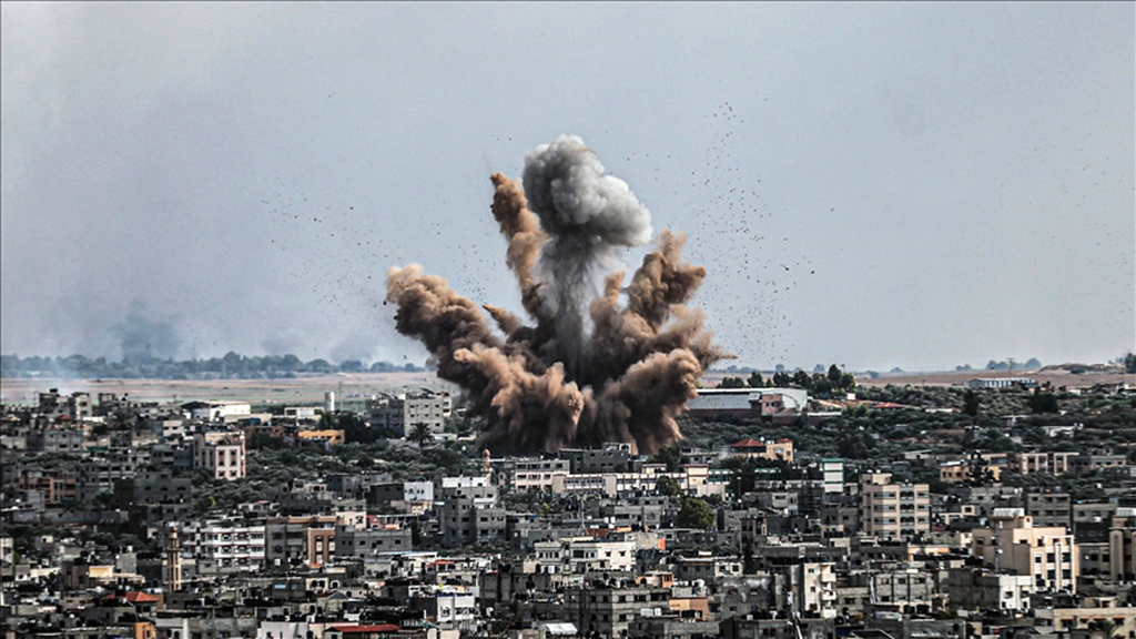 Hamas'ın üst düzey askeri lideri ailesiyle birlikte öldürüldü