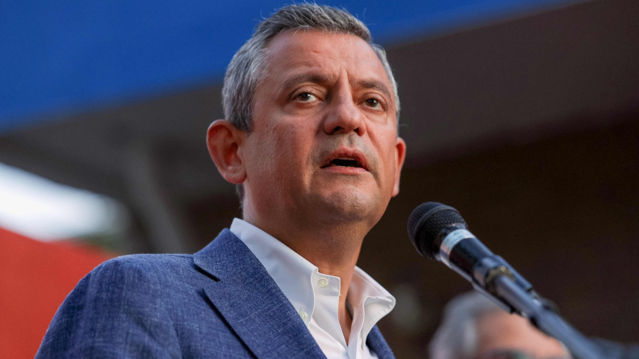 Özgür Özel'den CHP marşı tepkisi