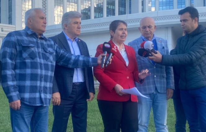 CHP'den bakanlığın önünde Yenidoğan Çetesi açıklaması