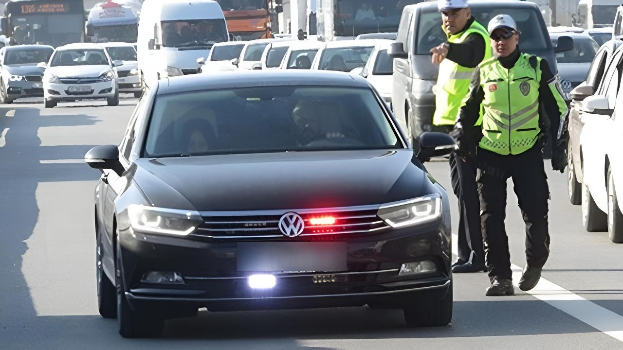 AK Parti’nin Aldığı En İyi Karar: Sahte Çakar Kullananlar Yandı!