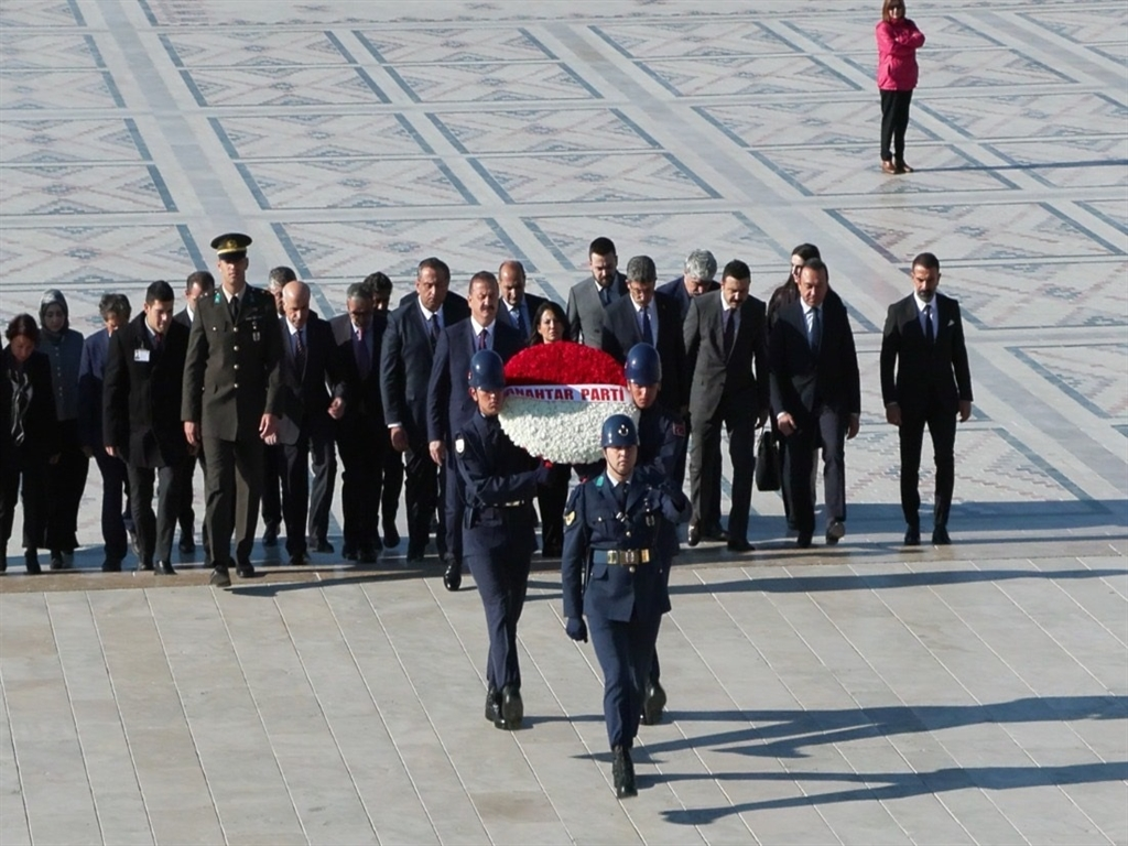 Anahtar Parti Heyeti Anıtkabir’i Ziyaret Etti