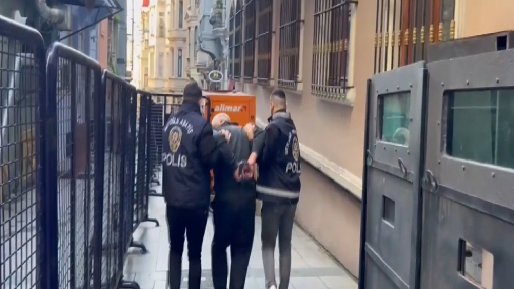 Beyoğlu'nda Oğul Annesini Darbederek Öldürdü