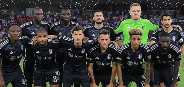 Beşiktaş'ta istifa depremi!