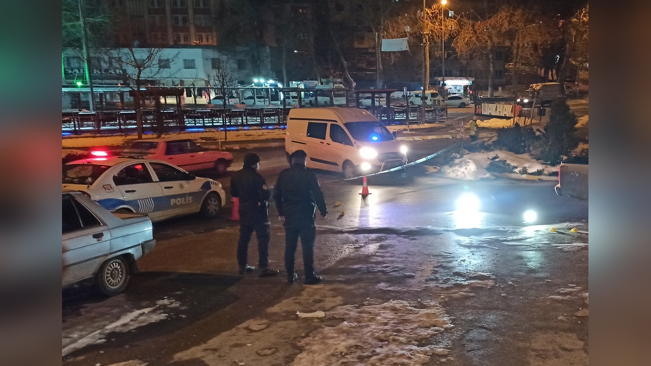Kayseri'de borç yüzünden çıkan silahlı çatışma: 3 kardeş yaralandı