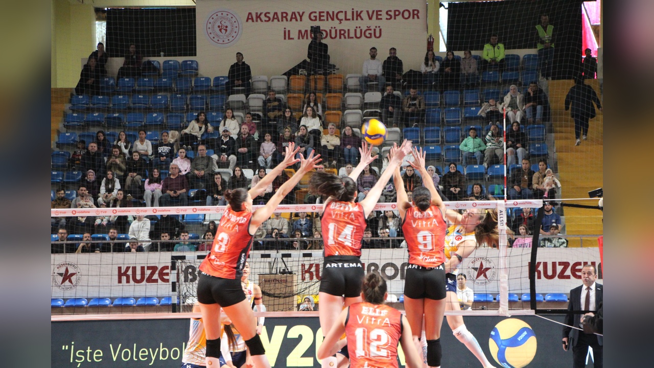 Sultanlar Ligi'nde Eczacıbaşı Dynavit, Kuzeyboru'yu 3-1 Yendi