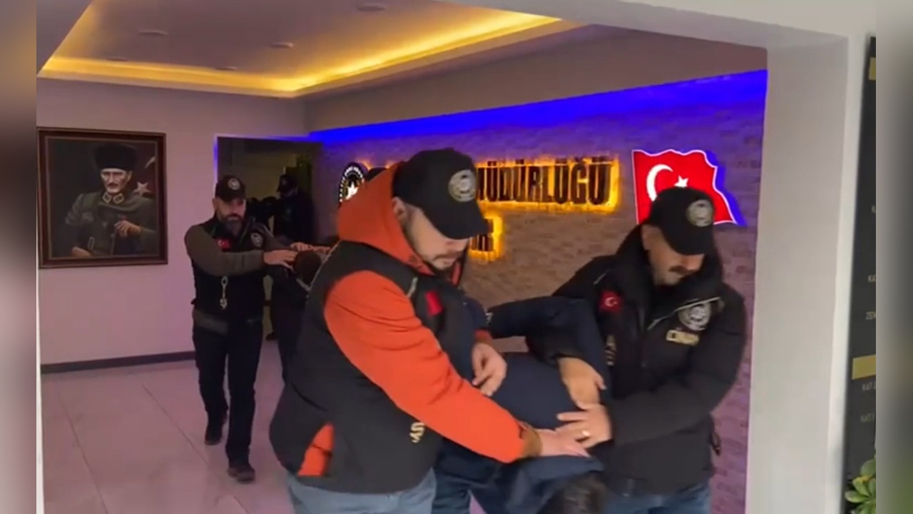 Çeşme'de Kız Meselesi Yüzünden Çıkan Kavga: 3 Ölü, 1 Yaralı