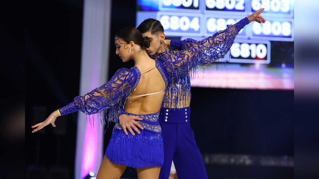 Salsa Dansında Dünya Şampiyonu Olan Gençler Gururlandırdı