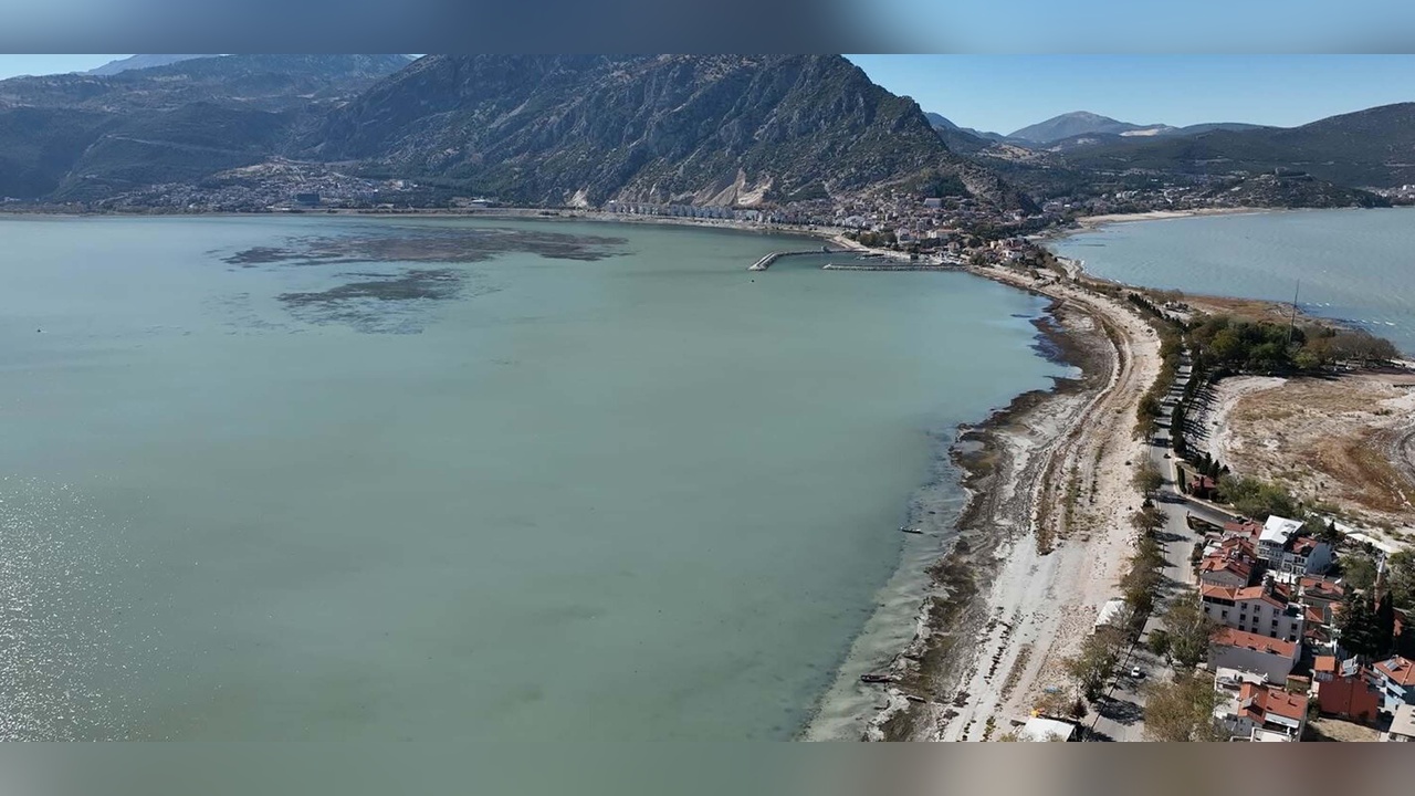 Eğirdir Gölü'nde alarm zilleri çalıyor